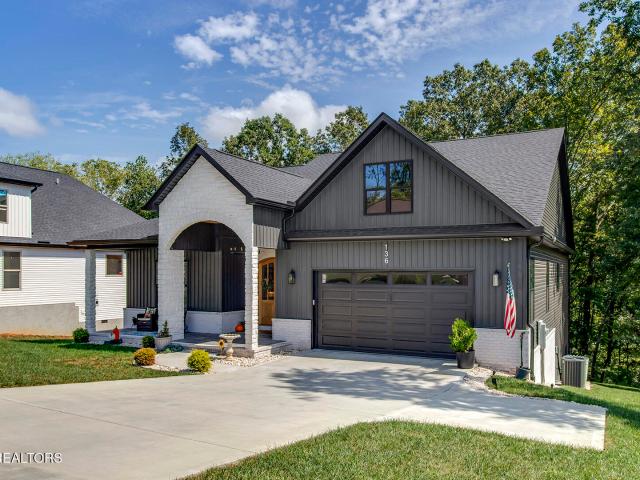 136 Amohi Way