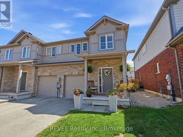 136 Acacia Road, Pelham Fonthill, ON, L0S 1E6 house for sale | Listing ID X13648 | Royal LePage