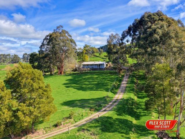 136 ACRE LIFESTYLE FARMING IN A STUNNING HIDDEN VALLEY