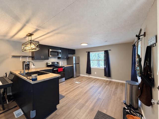 136 B Hall Rd