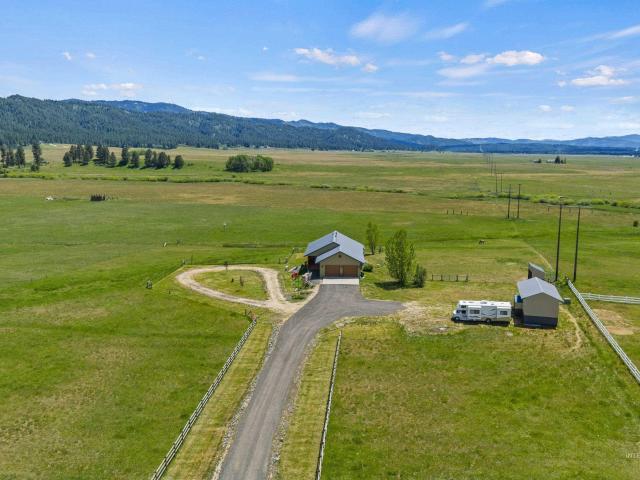 136 Goslin Loop