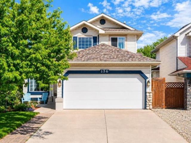 136 Douglas Glen Heath Se, Calgary, AB, T2Z 2N1 house for sale | Listing ID A2322 | Royal LePage