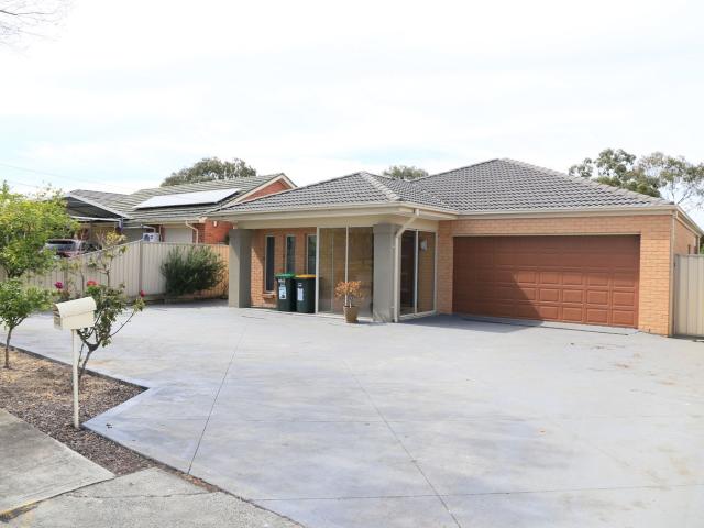 136 Dallas Drive, DALLAS, VIC 3047