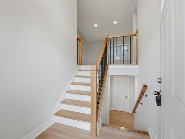 136 edgewater Drive
