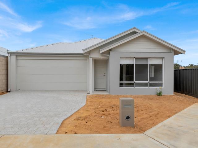 136 Elderberry Drive Baldivis, WA 6171