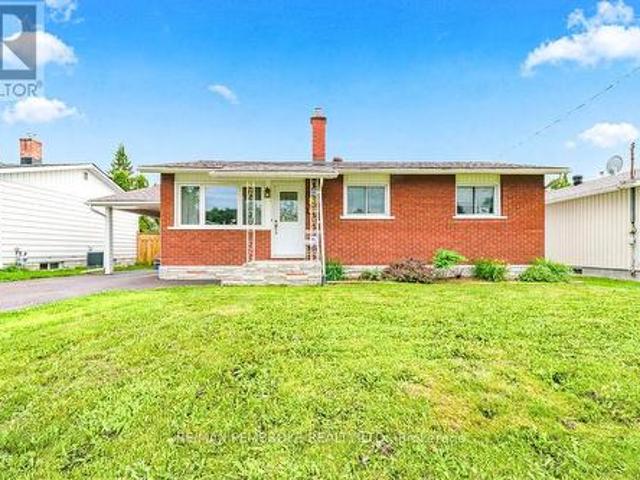136 Ellis Avenue, Pembroke, ON, K8A 2H9 house for sale | Listing ID X13525 | Royal LePage