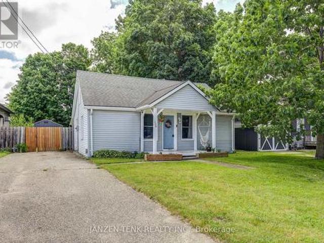136 King Street, Tillsonburg, ON, N4G 3G1 house for sale | Listing ID X13449 | Royal LePage