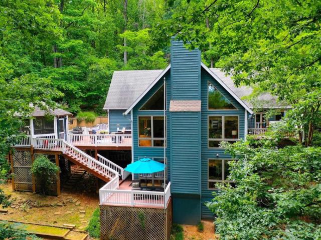 136 Hooded Warbler Ln