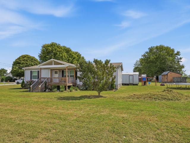 136 Hawkins Dr