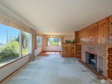 136 Oakcrest Avenue