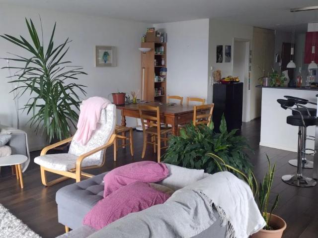 136 m²