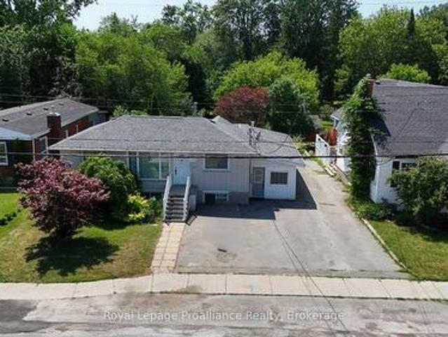 136 Macdonald Avenue, Belleville Ward, ON, K8N 3Y3 house for sale | Listing ID X13589 | Royal LePage