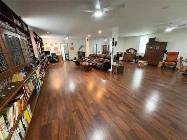 136 Main St