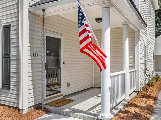 136 Saint Phillips Row