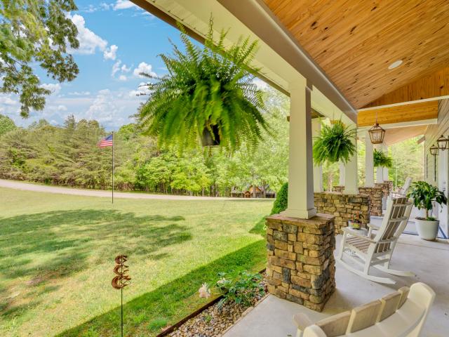 136 Rocky River Shores Dr