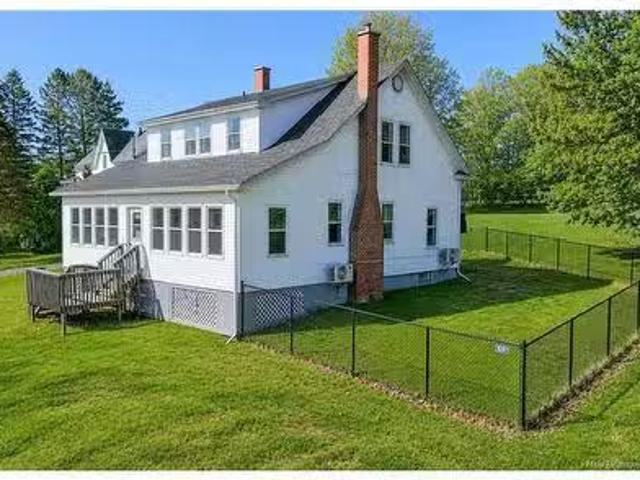 136 Riverview Dr, Florenceville Bristol, NB, E7L 3M3 house f.