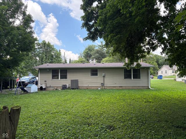 136 W Berry Street
