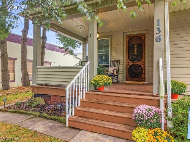 136 W Campbell Street