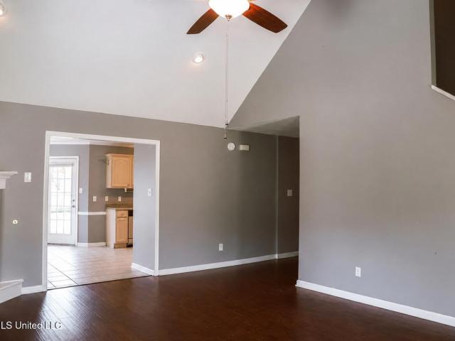 136 W Garden Terrace Drive