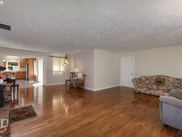 13740 colvin rd