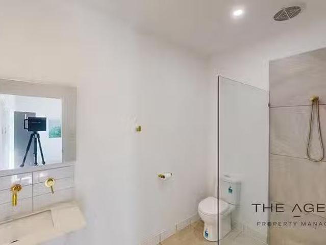 1/375 Lakes Creek Road, Koongal, QLD 4701