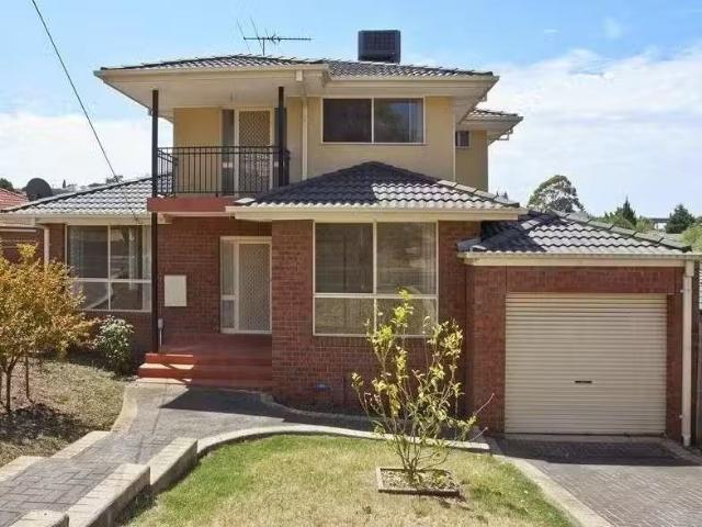 1/378 Mascoma Street, STRATHMORE HEIGHTS, VIC 3041 House for.