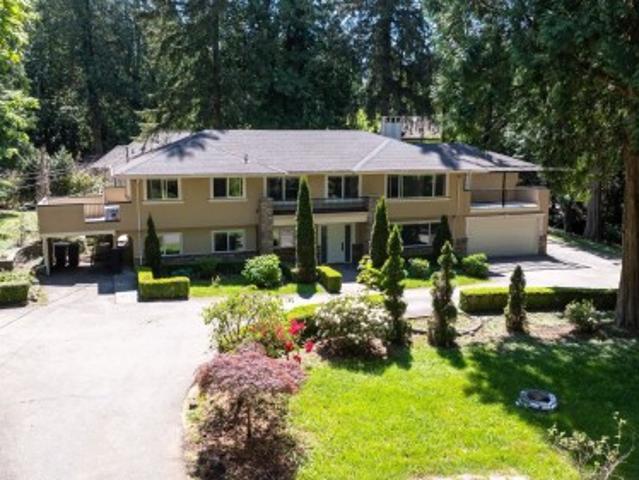 1378 Avenue, Surrey, BC, V4P 2B8 house for sale | Listing ID R3162 | Royal LePage