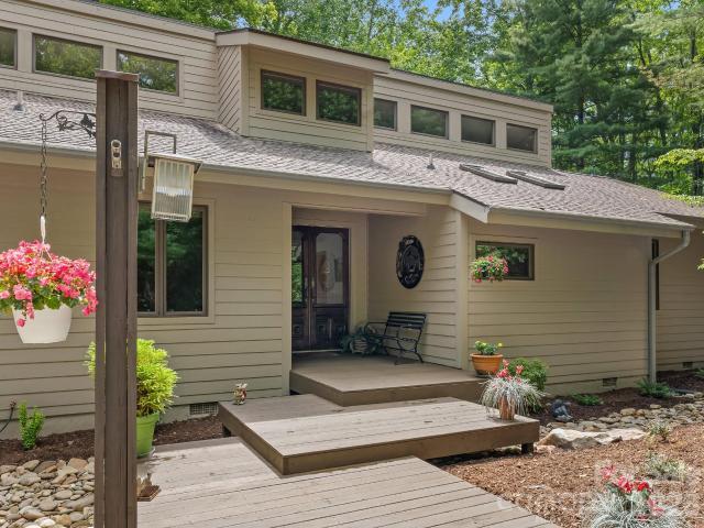 1370 Salola Lane