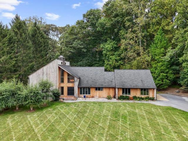 13719 Lakeside Drive