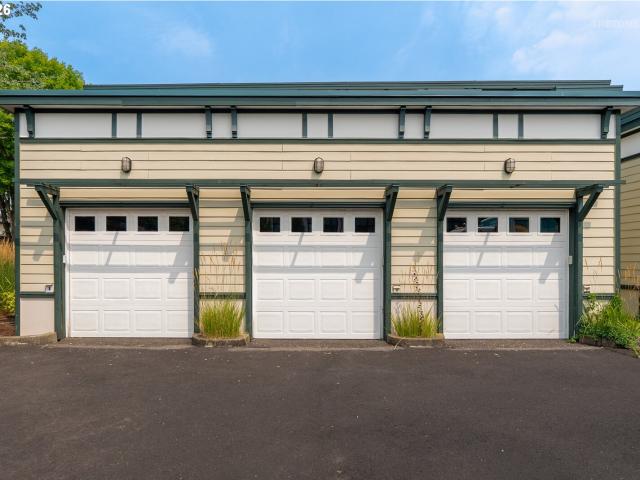 1371 ne orenco station pkwy # 7