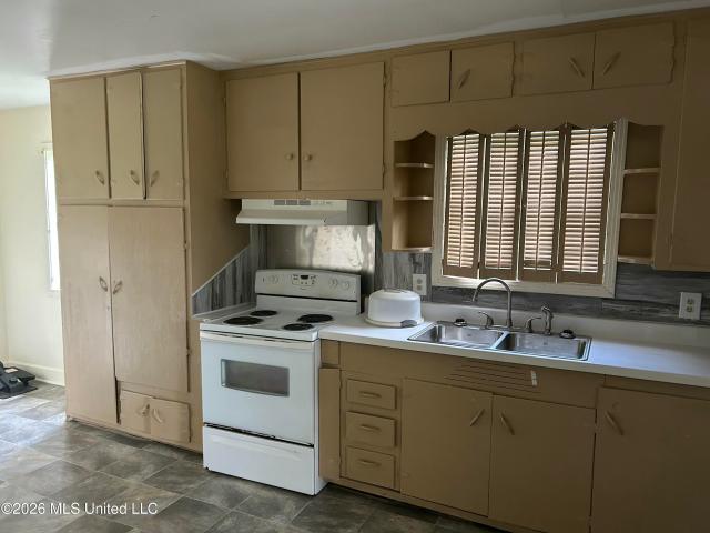 1371 Dr M L King North Road