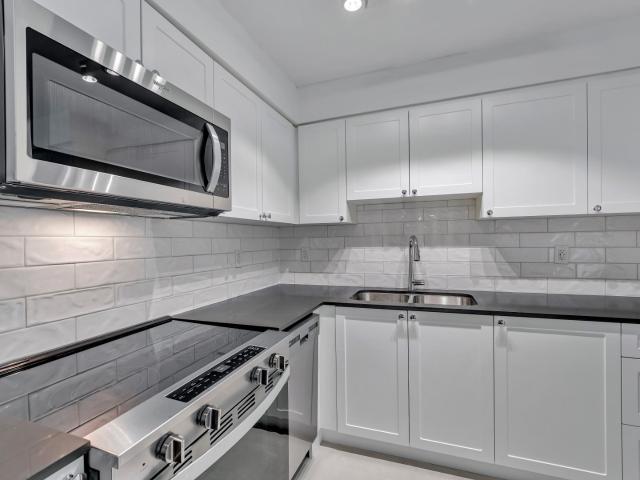1371 Harwood Street, Vancouver, BC V6E 1S6 MetCap Living