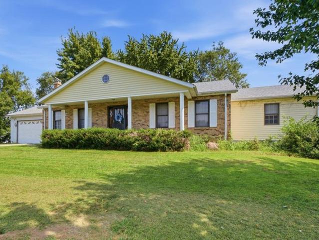 1371 50th St, New Boston, IL 61272