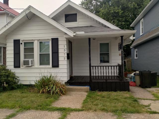 1372 W 32ND Street