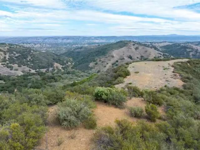 13730 FALCON RD, ATASCADERO, CA 93422