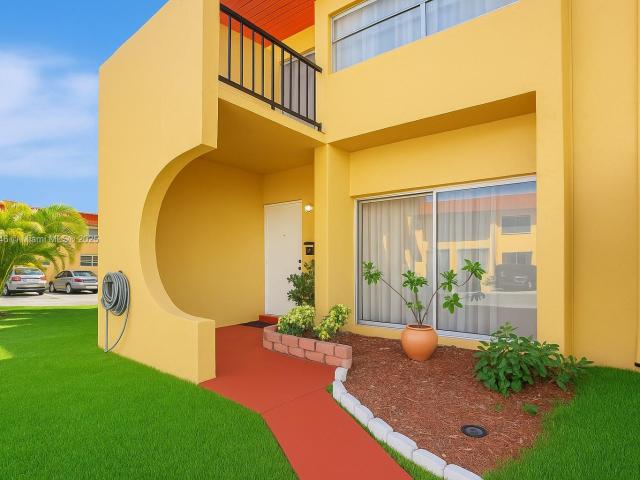 13731 SW 84th St, Unit B, Miami, FL 33143 | MLS #A11849