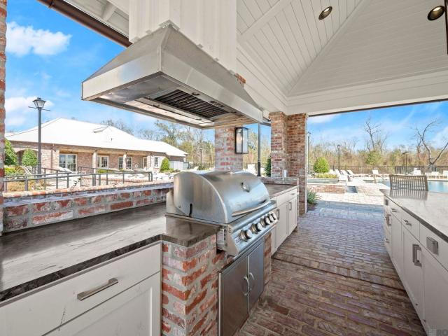 13739 Sweet Cherry Dr, Baton Rouge, LA