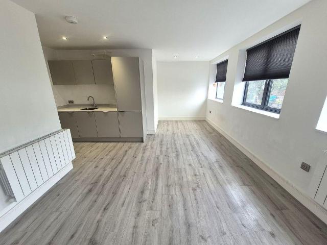 137 139 Hagley Road, Birmingham B16 1 bed apartment to rent £875 pcm £202 pw