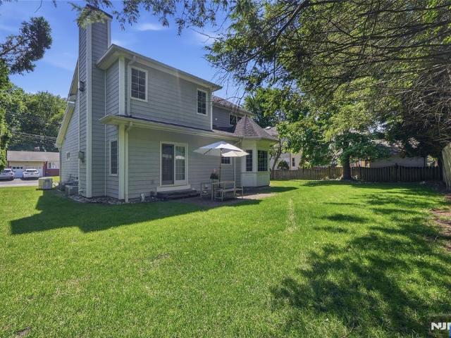 137 6th Street