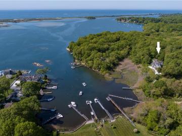 137 Cove Point East