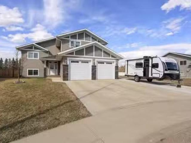 137 Coachman Way, Blackfalds, AB, T4M 0B4 house for sale Li.