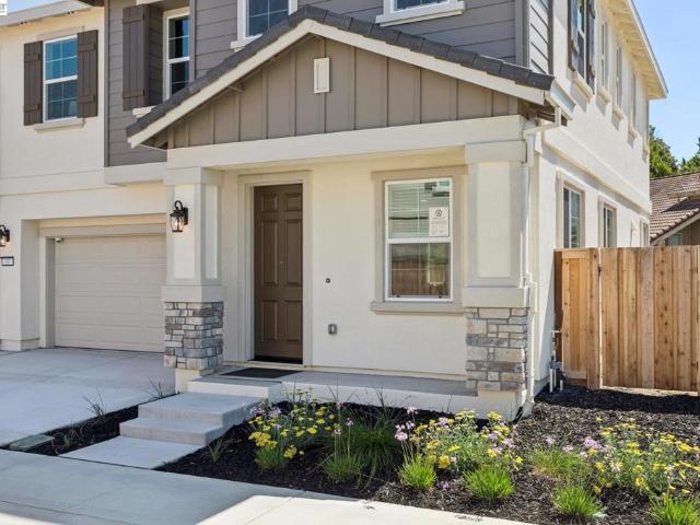 137 Creek View Cir