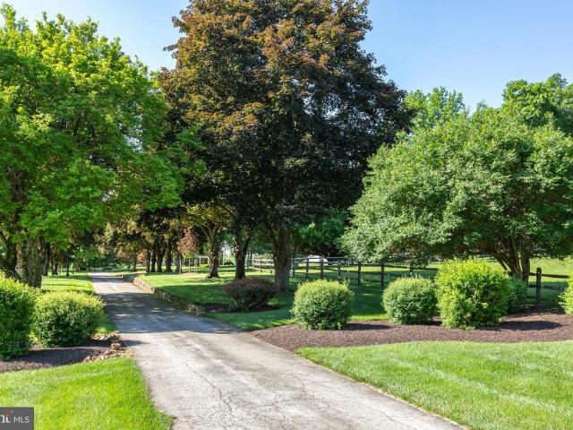 137 Davis Road