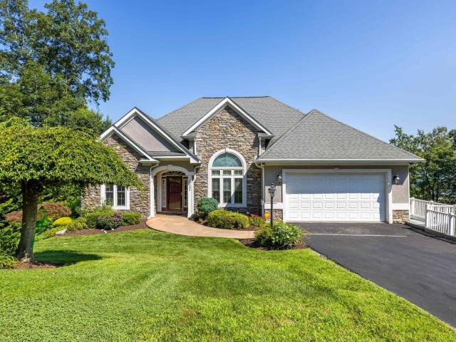 137 Diamond Ct, Harrisonburg, VA 22801 | MLS #675097