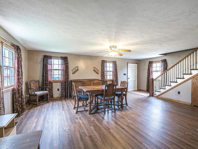 137 E 2ND Street