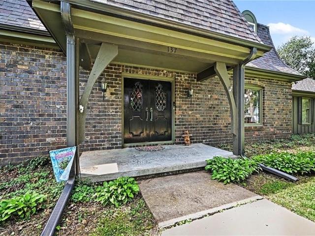 137 E Elm Street