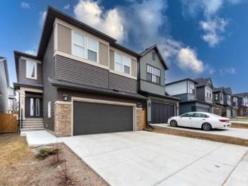 House for sale in Calgary - Fireplace