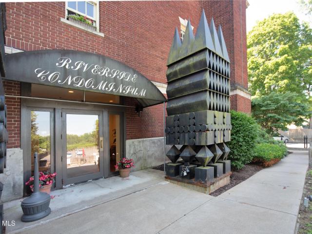 137 Front Street # APT 203