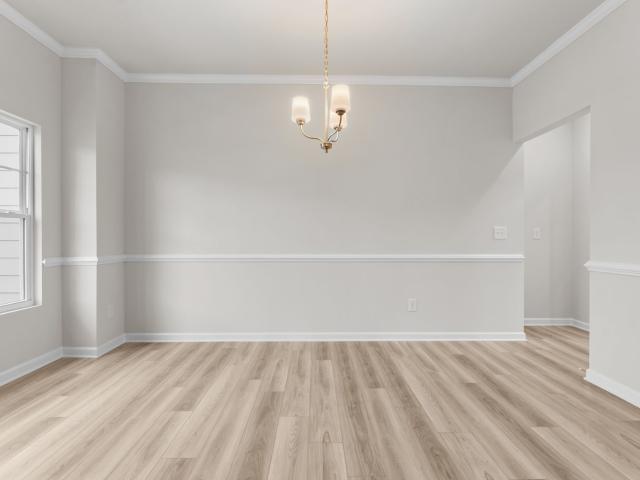 137 Hampton Hollow Drive