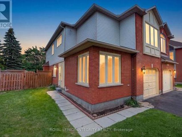 137 Hunterswood Crescent, Ottawa, ON, K1G 5W1 house for sale | Listing ID X13610 | Royal LePage